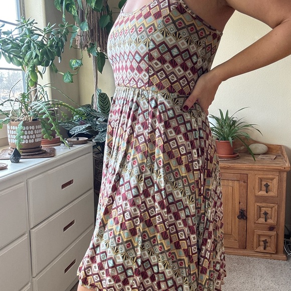 Geometric Patterned Dress - Picture 2 of 5
